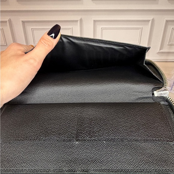 Louis Vuitton Epi Black Zippy Long Wallet – Project Piece – Authentic - Picture 8 of 12